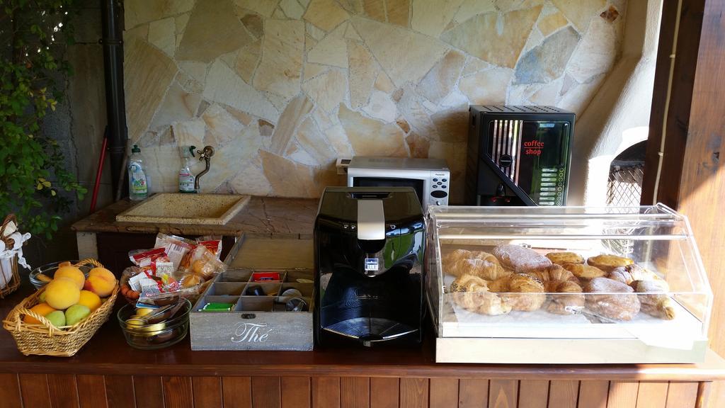 B&B Quattrostelle Cavallino di Lecce Exteriör bild