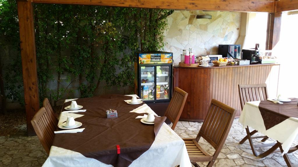 B&B Quattrostelle Cavallino di Lecce Exteriör bild