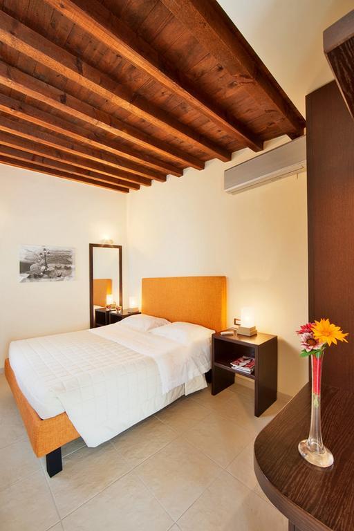 B&B Quattrostelle Cavallino di Lecce Exteriör bild
